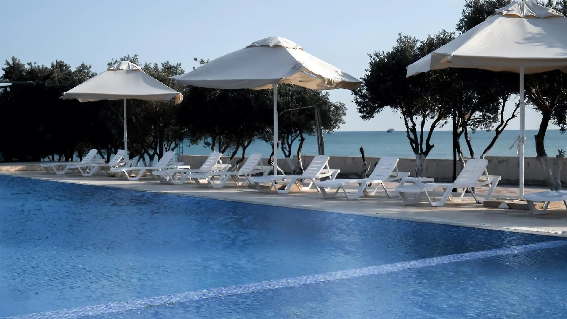 Xazri Villa Baku 0*,